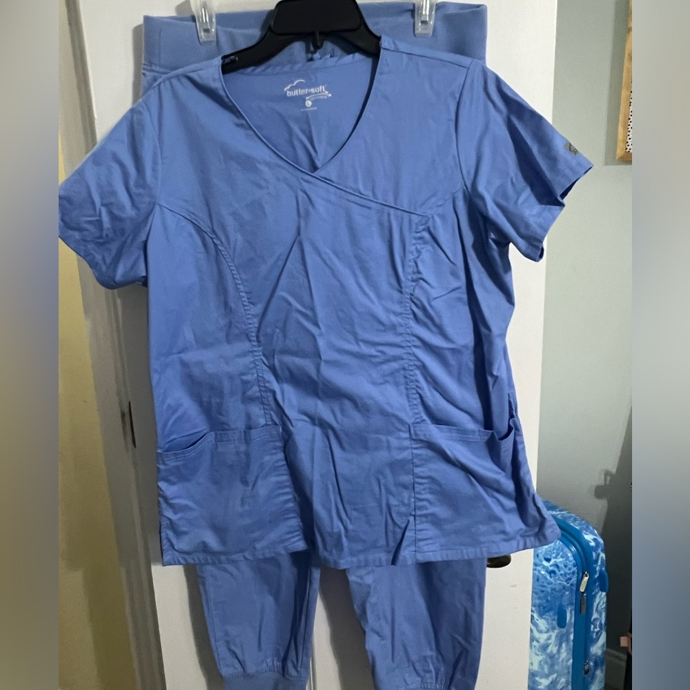 Size Large, Ceil blue scrub set